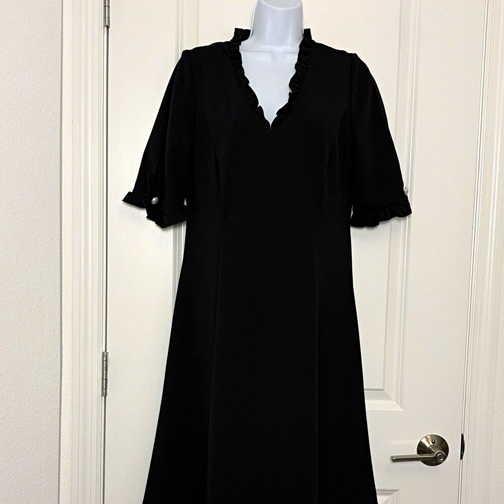 Karl Lagerfeld Paris Fit & Flare V-Neck Ruffle Button Short Dress 8 old money